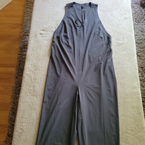 Lululemon Lab Vindur Onesie Graphite Grey - Picture 5 of 16